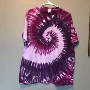 Golden tie dye t-shirt